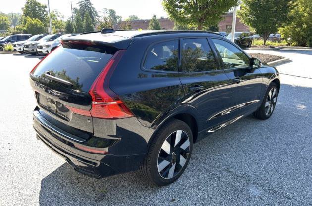 Used 2024 Volvo XC60 T8 Ultimate w/ Protection Package Premier AWD/4WD image 3
