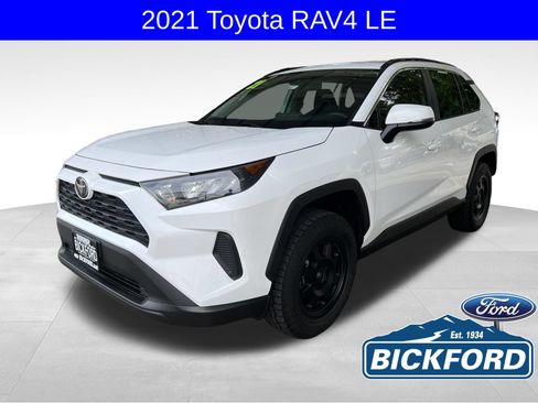 Used 2021 Toyota RAV4 LE AWD/4WD image 1
