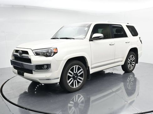 Used 2019 Toyota 4Runner Limited AWD/4WD image 4