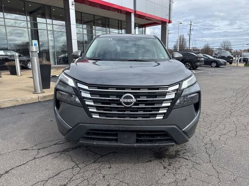 Used 2025 Nissan Rogue SV image 8