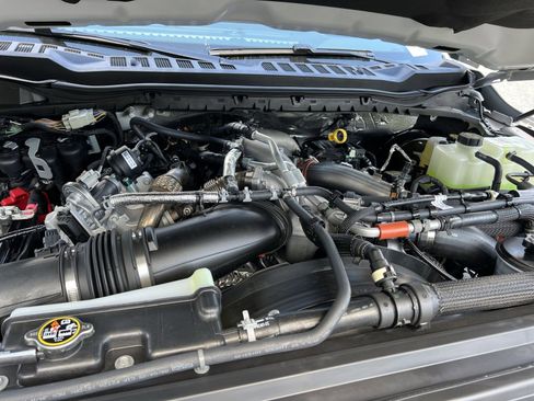 New 2026 Ford F250 Platinum w/ Tremor Off-Road Package image 28