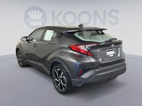 Used 2021 Toyota C-HR XLE image 4
