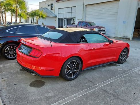 Used 2023 Ford Mustang Premium image 4