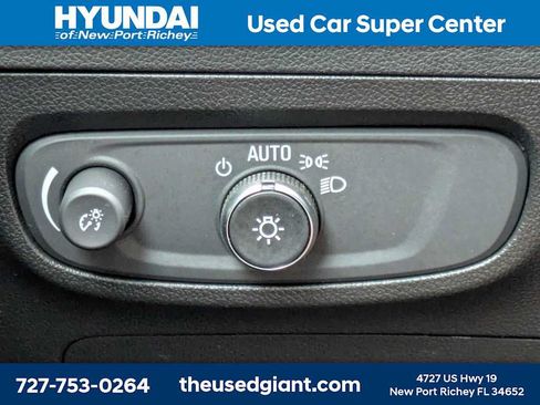 Used 2024 Buick Encore GX Sport Touring FWD image 27