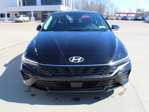 New 2026 Hyundai Elantra Limited w/ Cargo Package image 7