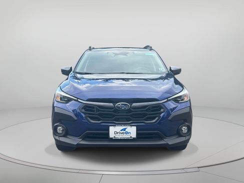 Used 2024 Subaru Crosstrek 2.0i Premium AWD/4WD image 2