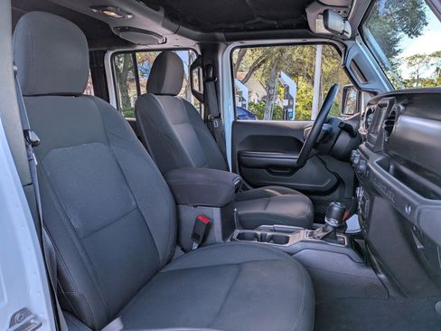 Used 2018 Jeep Wrangler Unlimited Sport S image 15