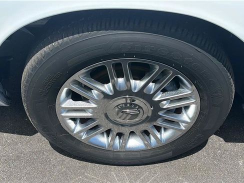 Used 2009 Mercury Grand Marquis LS RWD image 16
