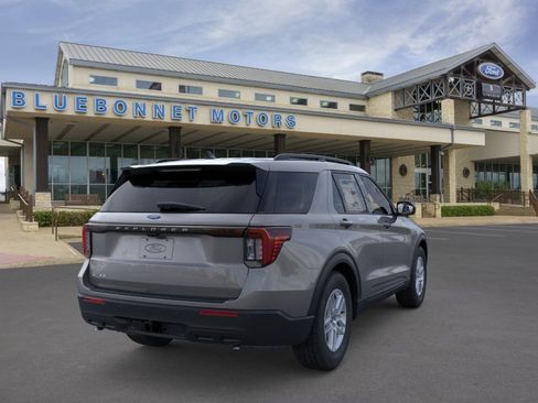 New 2026 Ford Explorer Active RWD image 8
