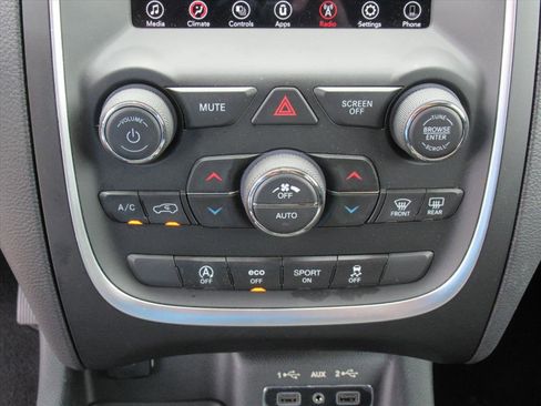 Used 2020 Dodge Durango SXT w/ 3rd Row Seating Group image 23