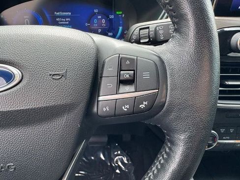 Certified 2020 Ford Escape Titanium AWD/4WD image 17
