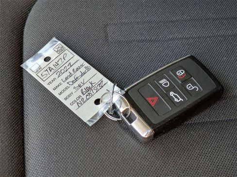 Used 2022 Land Rover Defender 110 image 34