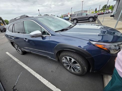 Used 2023 Subaru Outback Touring XT AWD/4WD image 8