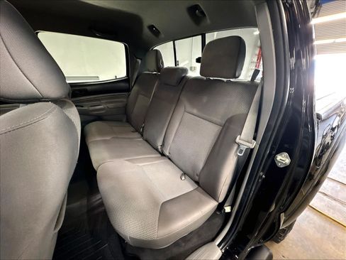 Used 2015 Toyota Tacoma 4x4 Double Cab w/ TRD Off-Road Package image 27