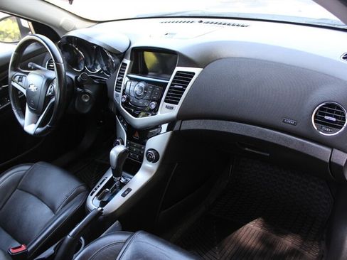 Used 2013 Chevrolet Cruze LT w/ RS Package FWD image 16