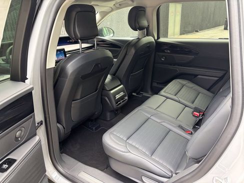 New 2026 Lincoln Nautilus Reserve AWD/4WD image 17
