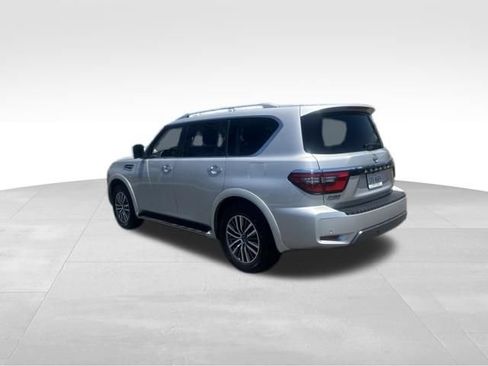 Used 2024 Nissan Armada SL w/ Captain's Chairs Package AWD/4WD image 10