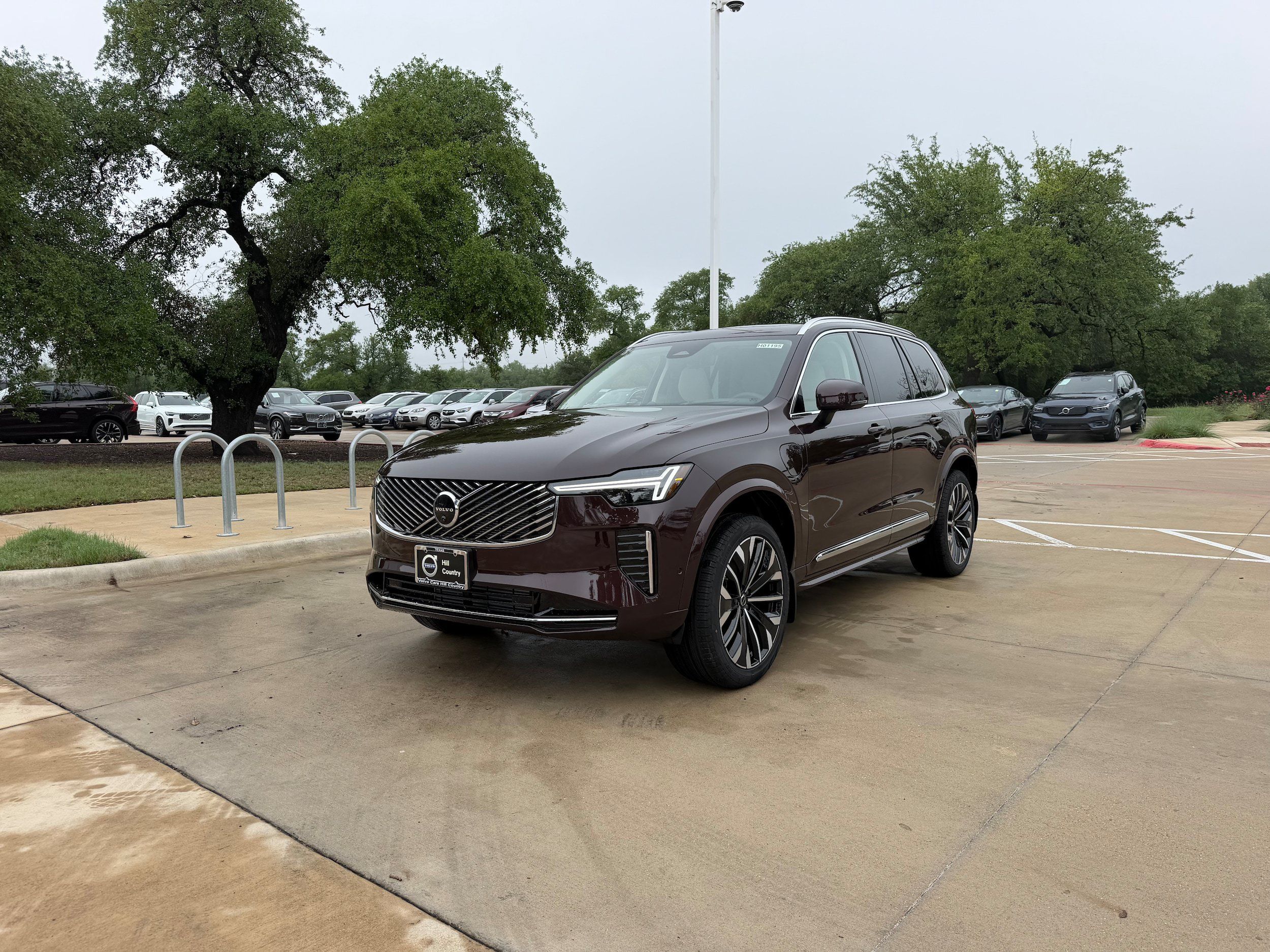 New 2026 Volvo XC90 T8 Ultra w/ Lounge Package AWD/4WD image 2