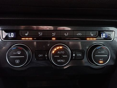 Used 2021 Volkswagen Tiguan SE R-Line AWD/4WD image 5