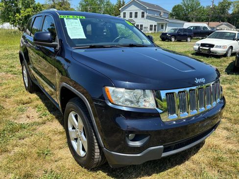 Used 2011 Jeep Grand Cherokee Laredo AWD/4WD image 3