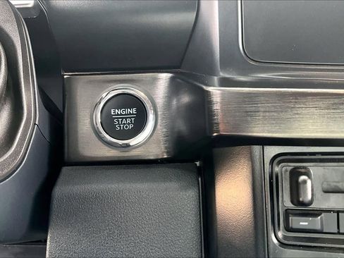 Used 2024 Ford F250 Lariat w/ Sport Appearance Package AWD/4WD image 35