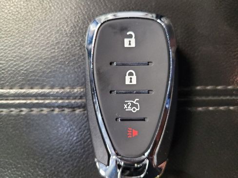 Used 2022 Chevrolet Malibu LT FWD image 32