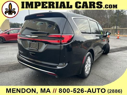 New 2026 Chrysler Pacifica Select FWD image 12
