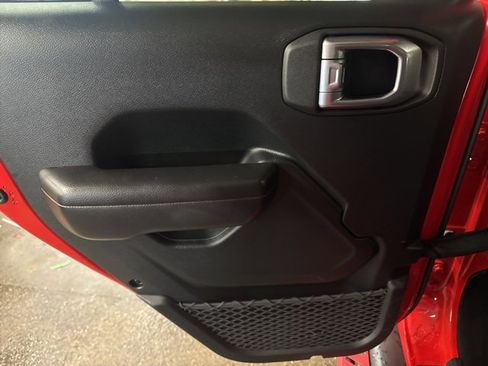 Used 2021 Jeep Wrangler Unlimited Willys image 20