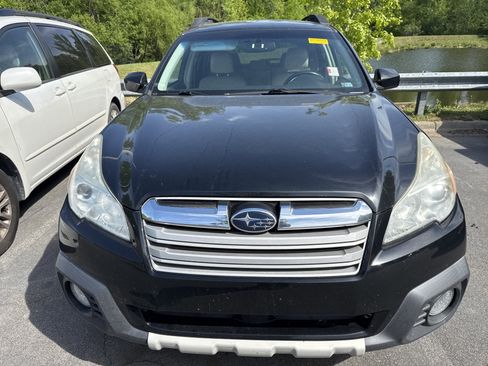 Used 2014 Subaru Outback 2.5i Limited w/ Accessory Value Package (OYU) image 3