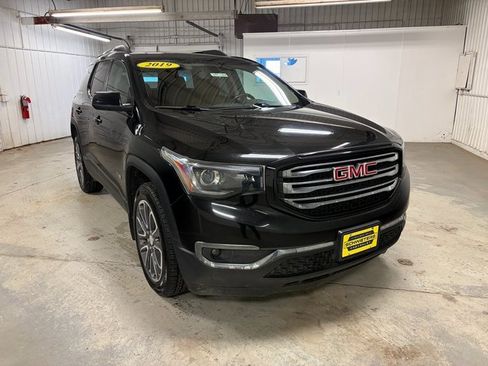 Used 2019 GMC Acadia SLT image 3