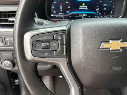 Used 2024 Chevrolet Suburban LT RWD image 6