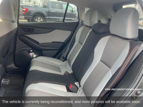 Used 2020 Subaru Crosstrek 2.0i Premium w/ Moonroof Package 1 AWD/4WD image 12