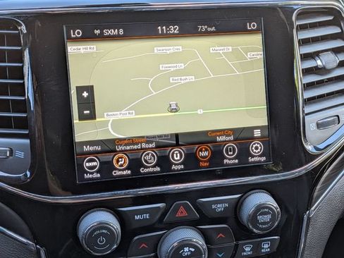 Used 2019 Jeep Grand Cherokee Limited AWD/4WD image 28