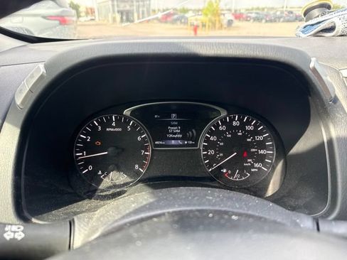 Used 2019 Nissan Pathfinder SV FWD image 6