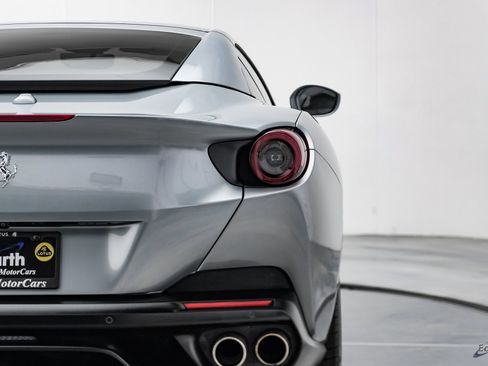 Used 2019 Ferrari Portofino image 19