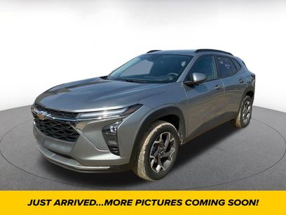Used 2025 Chevrolet Trax LT
