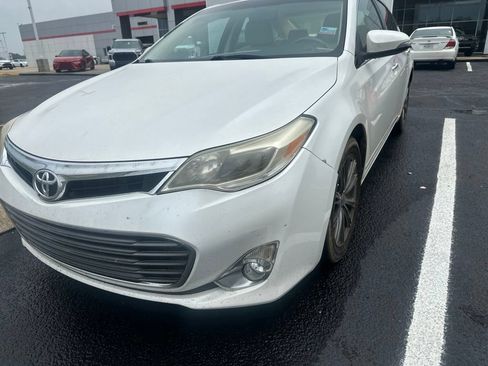Used 2014 Toyota Avalon XLE Premium FWD image 1