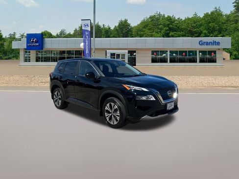 Used 2023 Nissan Rogue SV AWD/4WD image 3
