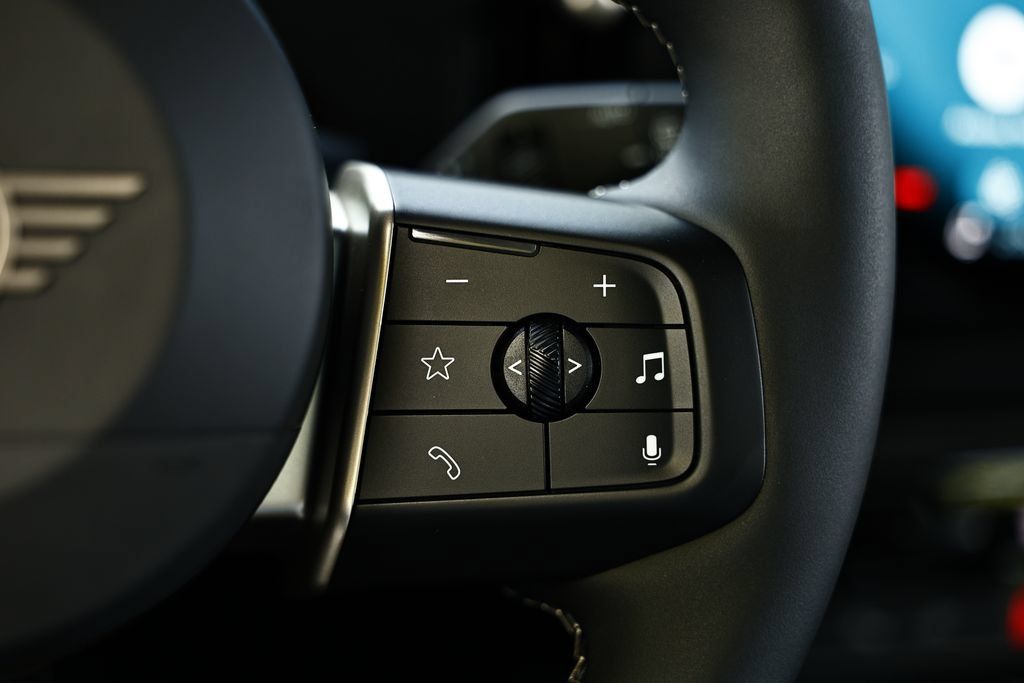 New 2026 MINI Cooper 2-Door Hardtop FWD image 30