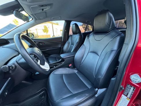 Used 2018 Toyota Prius Prime Premium FWD image 28