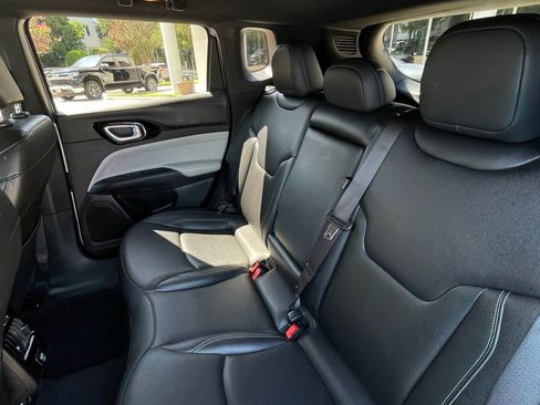 Used 2025 Jeep Compass Limited AWD/4WD image 25