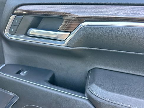 Used 2024 Chevrolet Silverado 1500 LT Trail Boss w/ Convenience Package II image 21