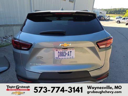 Used 2023 Chevrolet Blazer LT FWD image 5