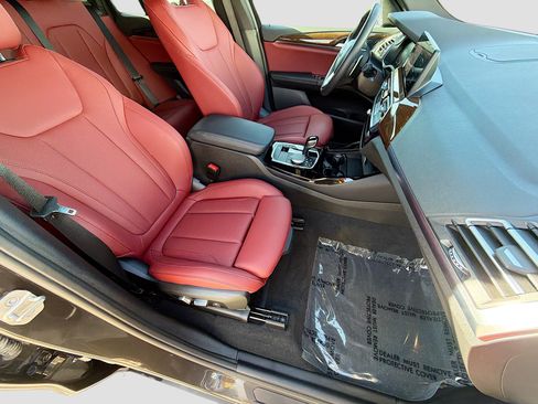 Used 2024 BMW X3 sDrive30i w/ Convenience Package RWD image 14