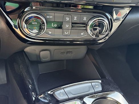 New 2026 Chevrolet Trax ACTIV w/ Driver Confidence Package FWD image 17