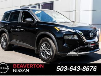 Used 2023 Nissan Rogue S image 1