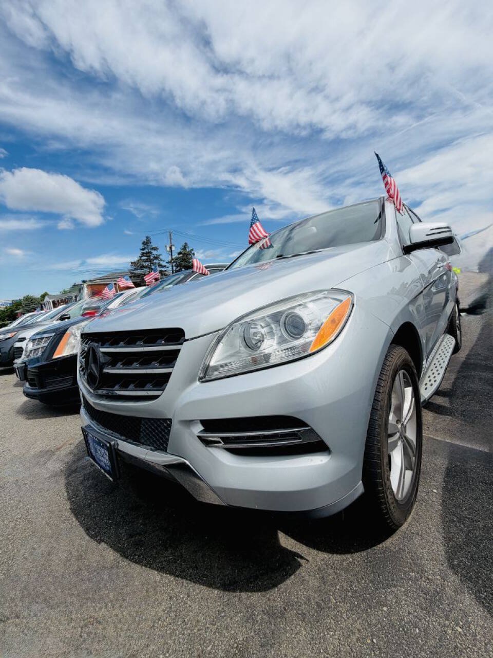 Used 2015 Mercedes-Benz ML 350 4MATIC w/ Premium 1 Package image 2