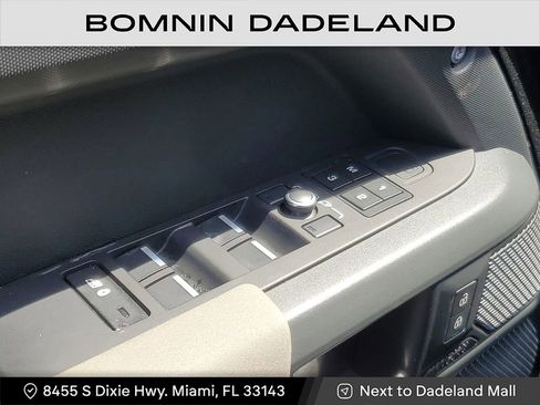 Used 2023 Land Rover Defender 110 X image 14
