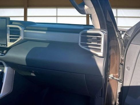 Used 2024 Toyota Sequoia Limited image 17