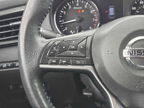 Used 2019 Nissan Rogue SV AWD/4WD image 29